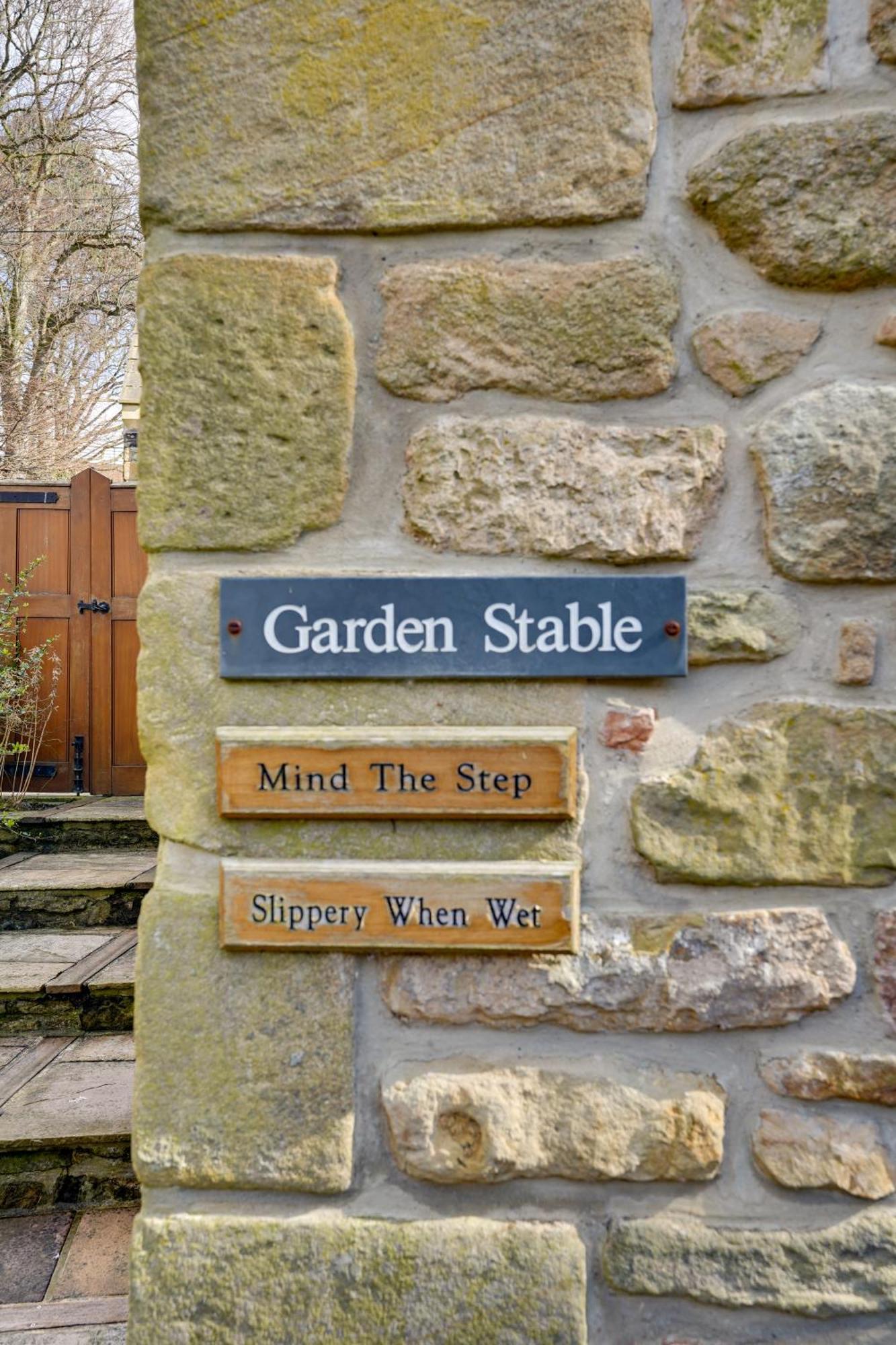Garden Stable At Hallsteads: Luxury Stone Cottage, With Parking アルンマス エクステリア 写真